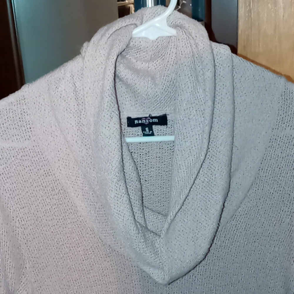 Sweater - Picture 2 of 4
